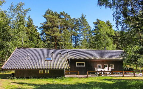 Almira - 1.2Km from the Sea: Bois, Meubles, Appartement, Pièce, Plafond, Tache De Bois, Chaise, Dur, Vernis, Lumber