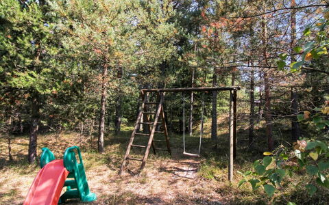 Almira - 1.2Km from the Sea: Bois, Meubles, Appartement, Pièce, Plafond, Tache De Bois, Chaise, Dur, Vernis, Lumber