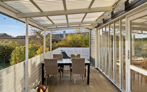 Anni - 250M from the Sea: Bois, Toit, Architecture, Domicile, Maison, Chalet, Siding, Dur, Pente, Biens