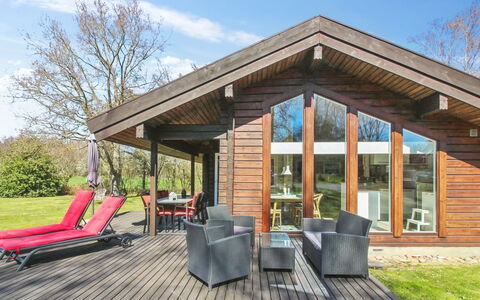 Nikolce - 250M from the Sea: Piscine, Mobilier De Jardin, Meubles, Recours, Dalle, Eco Hôtel, Ombre, Chaise, Loisir, Biens