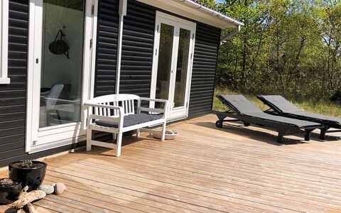Aida - 400M from the Sea: Maison, Toit, Domicile, Chalet, Arbuste, Couverture De Sol, Biens, Ferme, Siding, Batiments Jardin