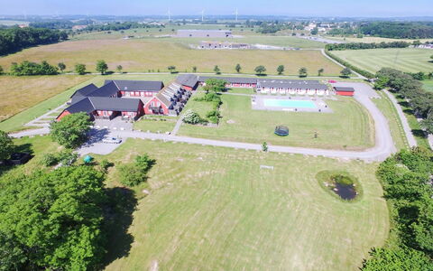 Antine - 6Km from the Sea: Bois, Toit, Domicile, Maison, Architecture, Siding, Lot Terre, Chalet, Cabanon, Batiments Jardin