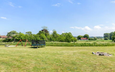 Antine - 6Km from the Sea: Bois, Toit, Domicile, Maison, Architecture, Siding, Lot Terre, Chalet, Cabanon, Batiments Jardin