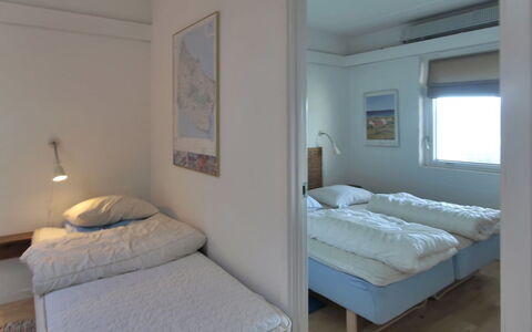 Thorke - 5Km from the Sea: Toit, Domicile, Porte, Chalet, Ombre, Siding, Cour, Biens, Arrière-Cour