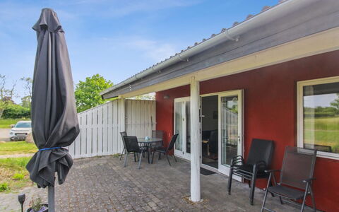 Erica - 6Km from the Sea: Meubles, Design Intérieur, Chaise, Sol, Table, Recours, Sol, Plafond, Pièce, Eco Hôtel