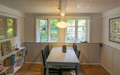 Viggo - 300M from the Sea: Bois, Maison, Chalet, Domicile, Toit, Zone Rurale, Siding, Cabane En Rondins, Batiments Jardin, Dur