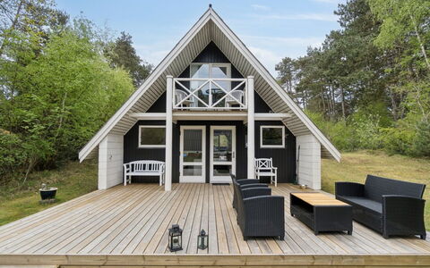 Lillesol - 400M from the Sea: Bois, Dur, Chalet, Planche, Siding, Cabane En Rondins, Batiments Jardin, Porche, Conception, Plate-Forme