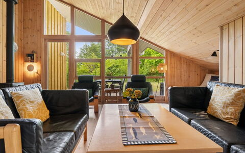 Ailen - 500M from the Sea: Bois, Design Intérieur, Plafond, Canapé, Meubles, Salon, Sol, Domicile, Sol, Dur