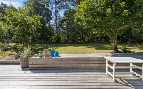Malou - 350M from the Sea: Bois, Parquet, Mobilier De Jardin, Dur, Planche, Meubles, Plate-Forme, Boardwalk, Composite, Jardin