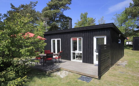 Evert - 250M from the Sea: Bois, Maison, Chalet, Domicile, Toit, Zone Rurale, Siding, Cabane En Rondins, Batiments Jardin, Dur