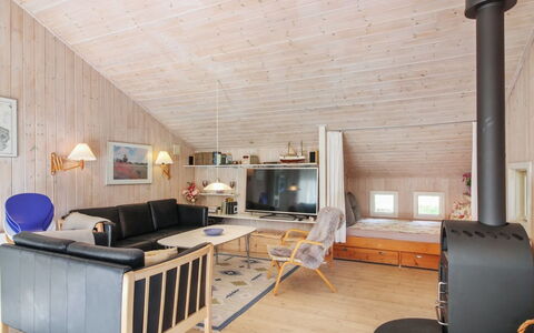 Adelbrand - 400M from the Sea: Bois, Maison, Chalet, Domicile, Toit, Zone Rurale, Siding, Cabane En Rondins, Batiments Jardin, Dur