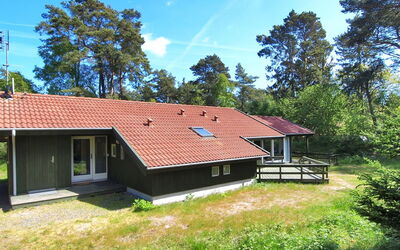 Adelbrand - 400M from the Sea
