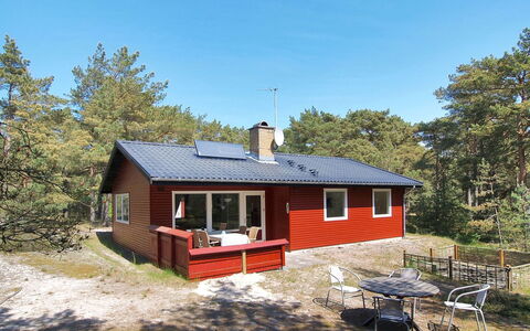 Apelone - 300M from the Sea: Bois, Maison, Chalet, Domicile, Toit, Zone Rurale, Siding, Cabane En Rondins, Batiments Jardin, Dur