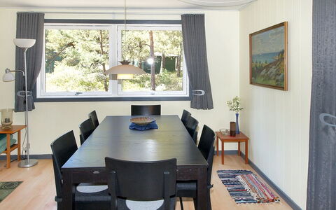 Apelone - 300M from the Sea: Bois, Maison, Chalet, Domicile, Toit, Zone Rurale, Siding, Cabane En Rondins, Batiments Jardin, Dur