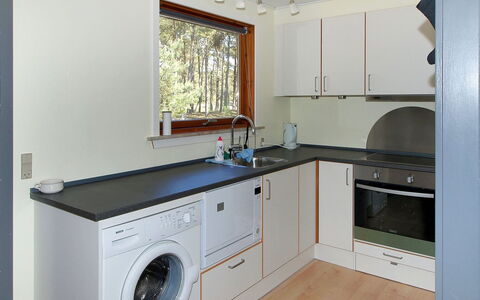 Apelone - 300M from the Sea: Bois, Maison, Chalet, Domicile, Toit, Zone Rurale, Siding, Cabane En Rondins, Batiments Jardin, Dur