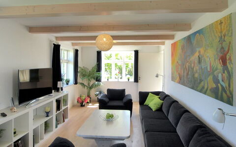 Ødmar - 400M from the Sea: Meubles, Design Intérieur, Canapé, Sol, Mur, Sol, Plafond, Bois, Pièce, Salon