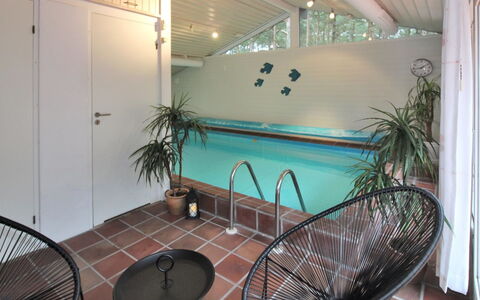 Dagi - 300M from the Sea: Bois, Maison, Chalet, Domicile, Toit, Zone Rurale, Siding, Cabane En Rondins, Batiments Jardin, Dur