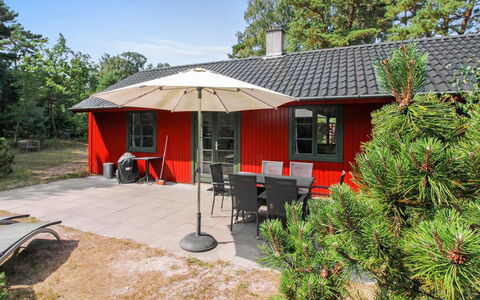 Jale - 50M from the Sea: Bois, Maison, Chalet, Domicile, Toit, Zone Rurale, Siding, Cabane En Rondins, Batiments Jardin, Dur