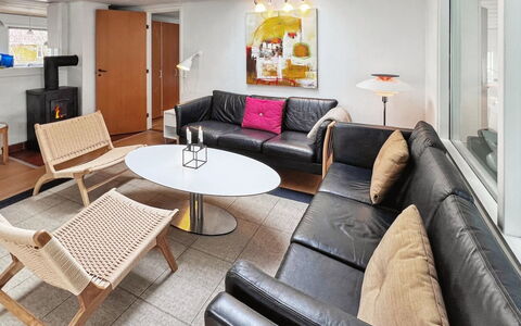 Elisabeth - 400M from the Sea: Piscine, Mobilier De Jardin, Meubles, Recours, Dalle, Eco Hôtel, Ombre, Chaise, Loisir, Biens