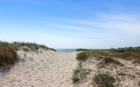Gaja - 1Km from the Sea: Bleu, Environnement Naturel, Horizon, Écorégion, Plage, Le Sable, Côte, Mer, Cotiers Et Relief Océaniques