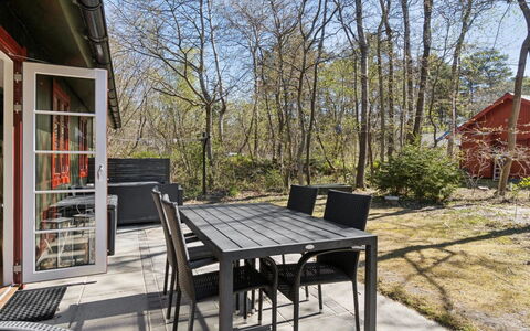 Blakke - 250M from the Sea: Bois, Meubles, Mobilier De Jardin, Chaise, Table, Tableau De Plein Air, Table Cuisine Et Salle A Manger, Ombre, Porche, Dur