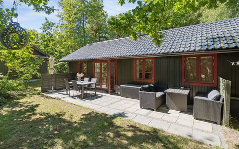 Blakke - 250M from the Sea: Chalet, Jardin, Ombre, Cour, Batiments Jardin, Arrière-Cour, Biens, Siding, Aménagement Paysager, Conception