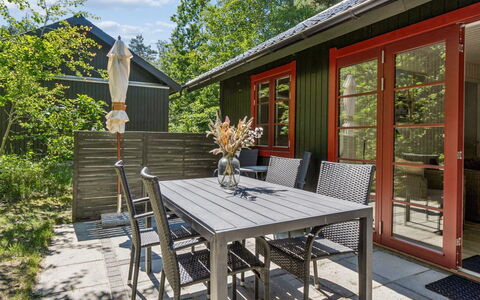 Blakke - 250M from the Sea: Bois, Meubles, Porte, Chalet, Chaise, Batiments Jardin, Mobilier De Jardin, Jardin, Ombre, Arrière-Cour