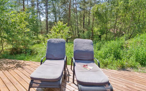 Signe - 850M from the Sea: Bois, Maison, Chalet, Domicile, Toit, Zone Rurale, Siding, Cabane En Rondins, Batiments Jardin, Dur