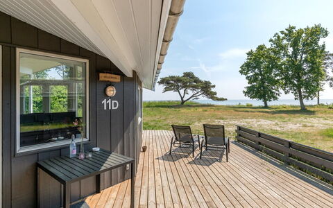 Botolphus - 20M from the Sea: Bois, Maison, Chalet, Domicile, Toit, Zone Rurale, Siding, Cabane En Rondins, Batiments Jardin, Dur