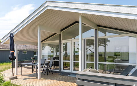 Botolphus - 20M from the Sea: Bois, Maison, Chalet, Domicile, Toit, Zone Rurale, Siding, Cabane En Rondins, Batiments Jardin, Dur
