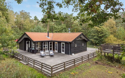 Fastulf - 300M from the Sea: Herbe, Bois, Zone Rurale, Arbuste, Chalet, Toit, Plaine, Lot Terre, Domicile, Couverture De Sol