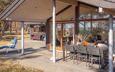 Unto - 25M from the Sea: Bois, Maison, Chalet, Domicile, Toit, Zone Rurale, Siding, Cabane En Rondins, Batiments Jardin, Dur