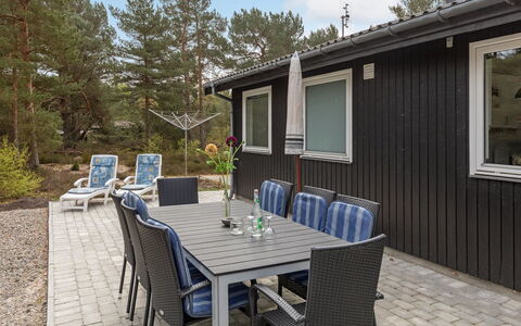 Ømunde - 150M from the Sea: Bois, Maison, Chalet, Domicile, Toit, Zone Rurale, Siding, Cabane En Rondins, Batiments Jardin, Dur
