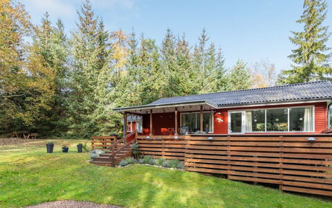 Jaarne - 800M from the Sea: Herbe, Arbuste, Maison, Jardin, Domicile, Chalet, Lot Terre, Pelouse, Couverture De Sol