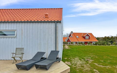 Skoge - 500M from the Sea: Herbe, Arbuste, Maison, Jardin, Domicile, Chalet, Lot Terre, Pelouse, Couverture De Sol