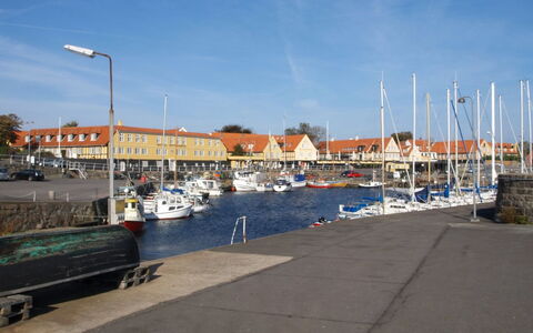 Skoge - 500M from the Sea: Herbe, Arbuste, Maison, Jardin, Domicile, Chalet, Lot Terre, Pelouse, Couverture De Sol