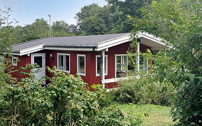 Hannele - 200M from the Sea