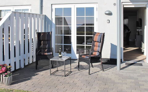 Frederique - 400M from the Sea: Bois, Maison, Chalet, Domicile, Toit, Zone Rurale, Siding, Cabane En Rondins, Batiments Jardin, Dur