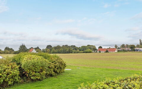Frederique - 400M from the Sea: Bois, Maison, Chalet, Domicile, Toit, Zone Rurale, Siding, Cabane En Rondins, Batiments Jardin, Dur
