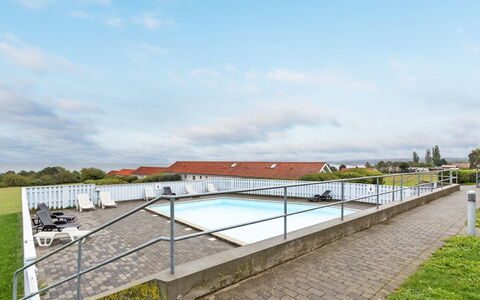 Frederique - 400M from the Sea: Bois, Maison, Chalet, Domicile, Toit, Zone Rurale, Siding, Cabane En Rondins, Batiments Jardin, Dur