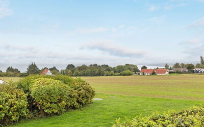 Frederique - 400M from the Sea