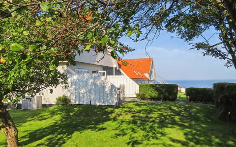 Ayk - 400M from the Sea: Toit, Maison, Lot Terre, Domicile, Chalet, Biens, Batiments Jardin, Ombre, Cabane En Rondins, Aménagement Paysager