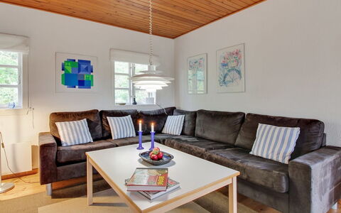 Kristine - 4Km from the Sea: Bois, Maison, Chalet, Domicile, Toit, Zone Rurale, Siding, Cabane En Rondins, Batiments Jardin, Dur