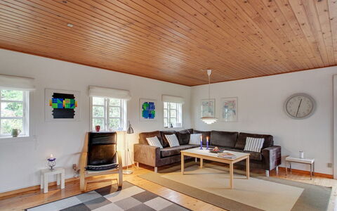 Kristine - 4Km from the Sea: Bois, Maison, Chalet, Domicile, Toit, Zone Rurale, Siding, Cabane En Rondins, Batiments Jardin, Dur