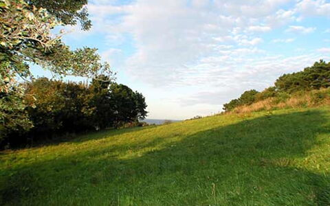 Cristiana - 950M from the Sea: Maison, Chalet, Toit, Batiments Jardin, Ombre, Cabanon, Arrière-Cour, Mobilier De Jardin, Cour, Pelouse