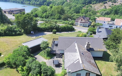 Cristiana - 950M from the Sea: Bois, Maison, Chalet, Domicile, Toit, Zone Rurale, Siding, Cabane En Rondins, Batiments Jardin, Dur
