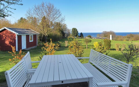 Spurgh - 250M from the Sea: Bois, Maison, Chalet, Domicile, Toit, Zone Rurale, Siding, Cabane En Rondins, Batiments Jardin, Dur