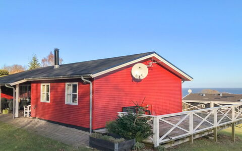 Iikka - 300M from the Sea: Bois, Maison, Chalet, Domicile, Toit, Zone Rurale, Siding, Cabane En Rondins, Batiments Jardin, Dur