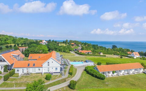 Hertha - 500M from the Sea: Bois, Maison, Chalet, Domicile, Toit, Zone Rurale, Siding, Cabane En Rondins, Batiments Jardin, Dur