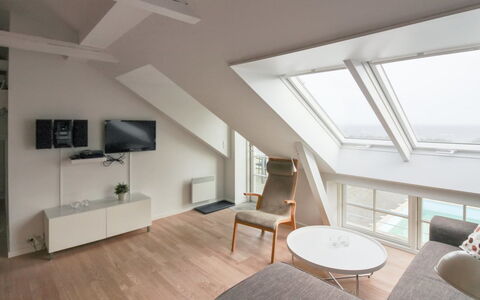 Hertha - 500M from the Sea: Bois, Maison, Chalet, Domicile, Toit, Zone Rurale, Siding, Cabane En Rondins, Batiments Jardin, Dur
